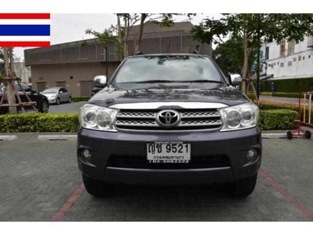 TOYOTA FORTUNER 2011 2.7 V