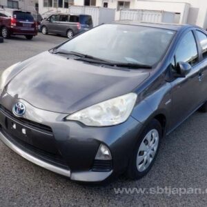 TOYOTA AQUA 2013/2 S