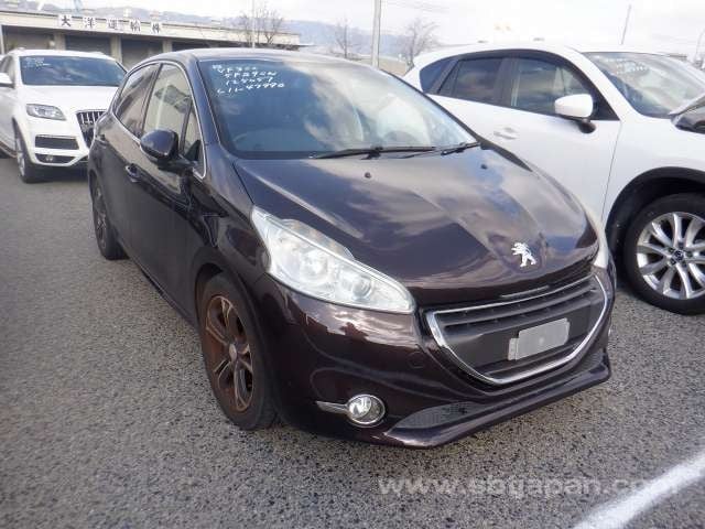 2013/5 PEUGEOT 208 CIELO