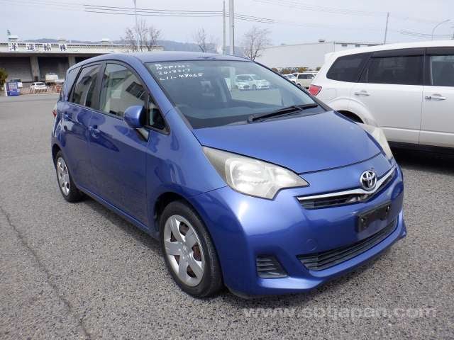 2011/6 TOYOTA RACTIS G
