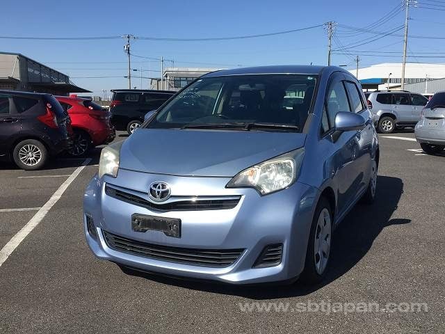 2013/11 TOYOTA RACTIS G